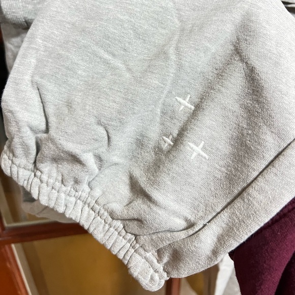 291. Hem & Thread Embroidered Jogger Pant/Side Slit Sweatshirt Set NWT - Picture 9 of 14